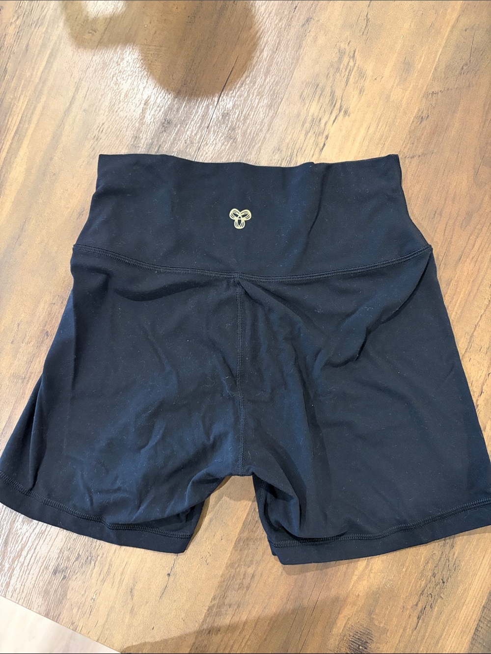 Aritzia BUTTER atmosphere hi-rise 5" short shorts black